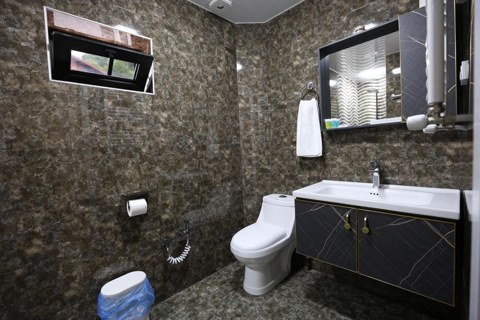 Chanko Hotel Borjomi Bagian luar foto